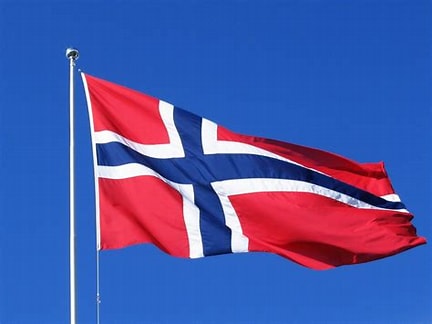 GRATULERER MED DAGEN. Ikke arr. i kirka.