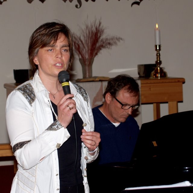Gudstjeneste med diakon Lisa Kristin Hanielsen. Sang og musikk av Hanne Lien og Hans Petter Frivold. Kirkekaffe.