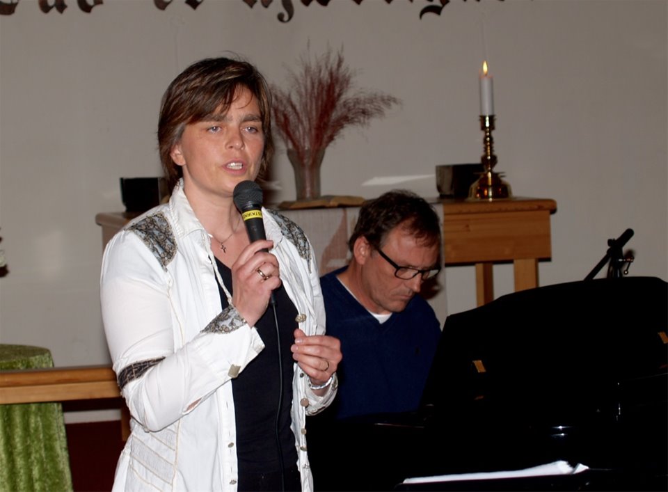 Gudstjeneste med diakon Lisa Kristin Hanielsen. Sang og musikk av Hanne Lien og Hans Petter Frivold. Kirkekaffe.